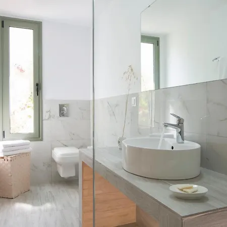 Villa Aloni Sea View *