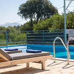 Villa Aloni Sea View *
